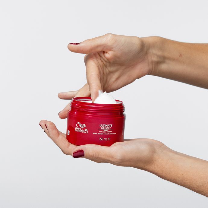 Compartilhar  Favorito Máscara Wella Ultimate Repair 500ml