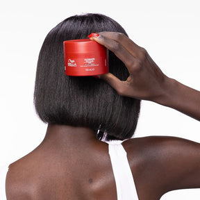 Compartilhar  Favorito Máscara Wella Ultimate Repair 500ml